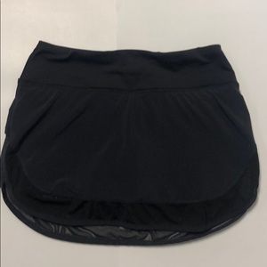 Lululemon Hotty Hot Skirt Black Size 2
